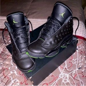 Jordan retro 13 boys 6 women’s 8
